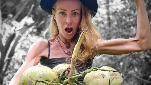 Una influencer vegana murió por inanición y agotamiento: solo comía vegetales crudos y no bebía agua