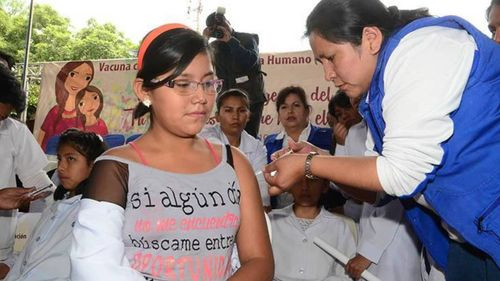 Inician campaña de vacunación contra el papiloma y polio en las escuelas