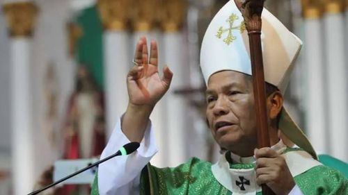 Monseñor Leigue volvió a celebrar misa después de haber luchado por su salud en terapia intensiva