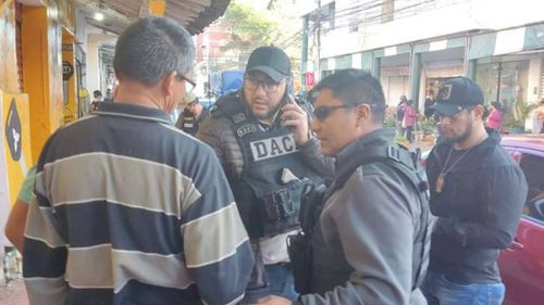 Atracan y balean tres veces a un librecambista en el mercado Los Pozos