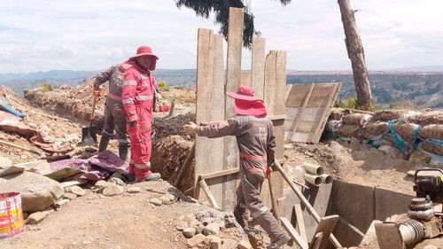 El Alto y Achocalla coordinan trabajos de canalización para mitigar riesgos en temporada de lluvias