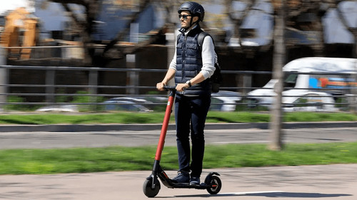 Patinete eléctrico de Xiaomi como la solución definitiva para la movilidad urbana.