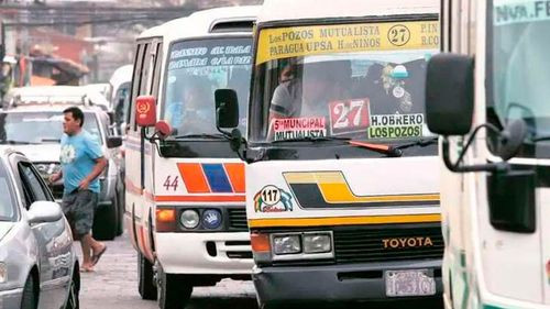 Transporte público en Santa Cruz mantiene pasaje en Bs 2, pero sigue en emergencia